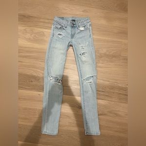 Light Washed American Eagle Jeans.